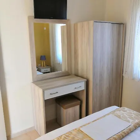 Atlantis Inn Apartments
